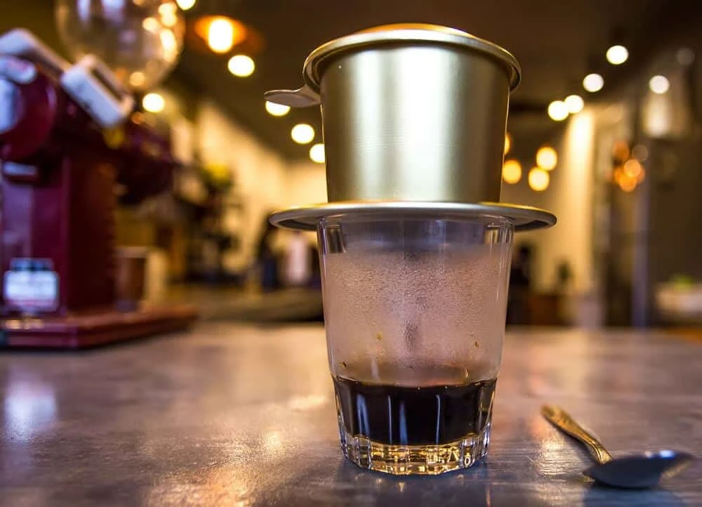 99+ Hình Ảnh Ngồi Uống Cafe 1 Mình, Suy Tư, Tâm Trạng