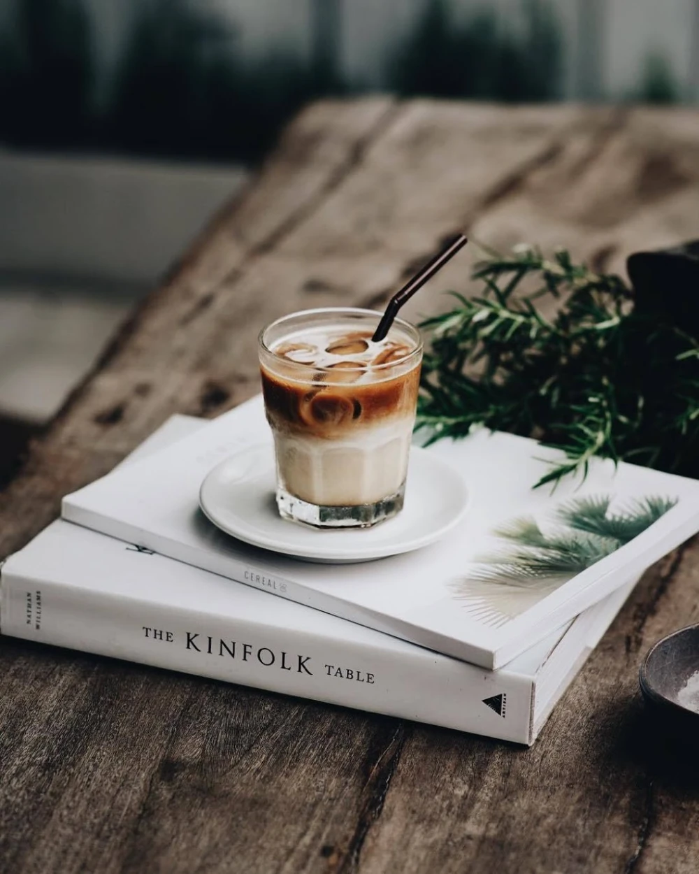 99+ Hình Ảnh Ngồi Uống Cafe 1 Mình, Suy Tư, Tâm Trạng