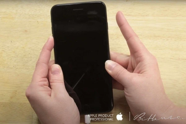 Hướng dẫn cách reset iphone bằng phím cứng đơn giản, nhanh chóng