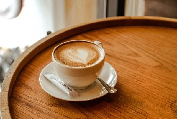 99+ Hình Ảnh Ngồi Uống Cafe 1 Mình, Suy Tư, Tâm Trạng